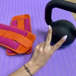 Гривна с червен конец Live-Lift