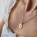 Колие с име от медицинска стомана - златисто сребристо