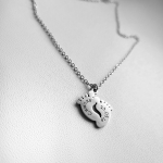 Колие с име от медицинска стомана - златисто сребристо