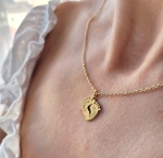 Колие с име от медицинска стомана - златисто