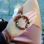 Lora - Дамска гривна с камъни