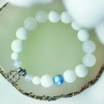 Sea Foam - Дамска гривна от естествени камъни
