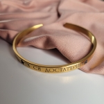 Твърда гривна - златиста гривна Вечност