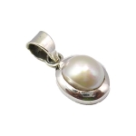 Медальон Перла със Сребро 925