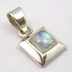 Медальон Лунен Камък със Сребро 925