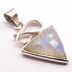 Медальон Лунен Камък със Сребро 925