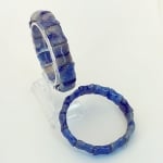 Гривни Дюмортиерит в Кварц